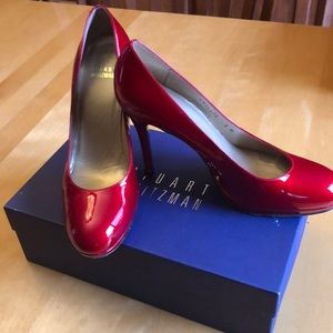 Stuart Weizman red quasar platswoon pumps 8